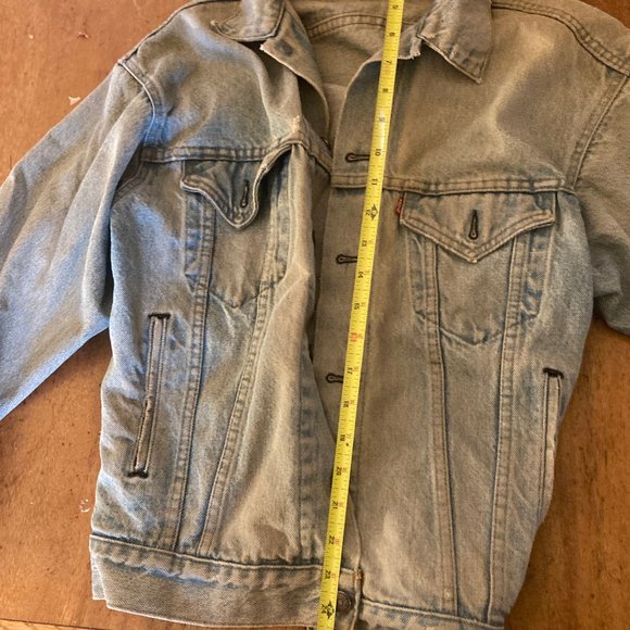 Vintage Women's Levis Jean Jacket - Denim - Picture 6 of 11